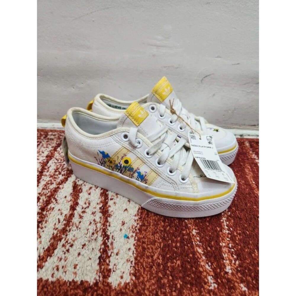 NwT Adidas Originals Nizza Platform J Sneakers Floral Bee Size 4 US / 3.5 UK